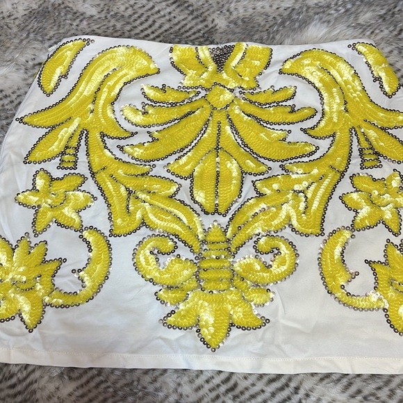 Mini skirt - Picture 2 of 7